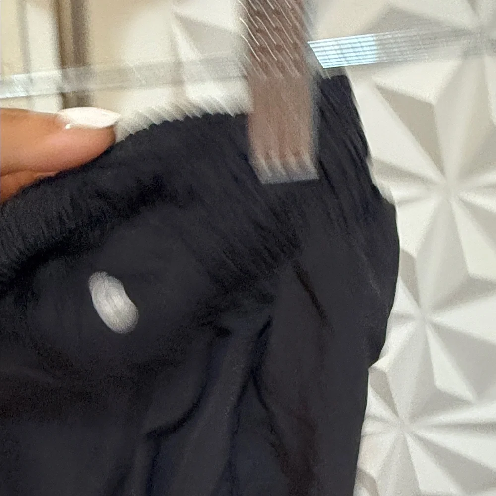 lululemon hotty hot Black Athletic Shorts - Picture 7 of 7